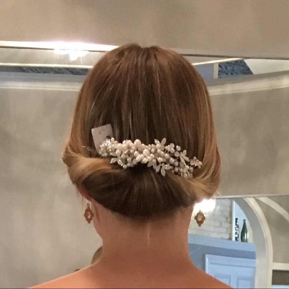 Bridal hair piece / comb / pin / wedding